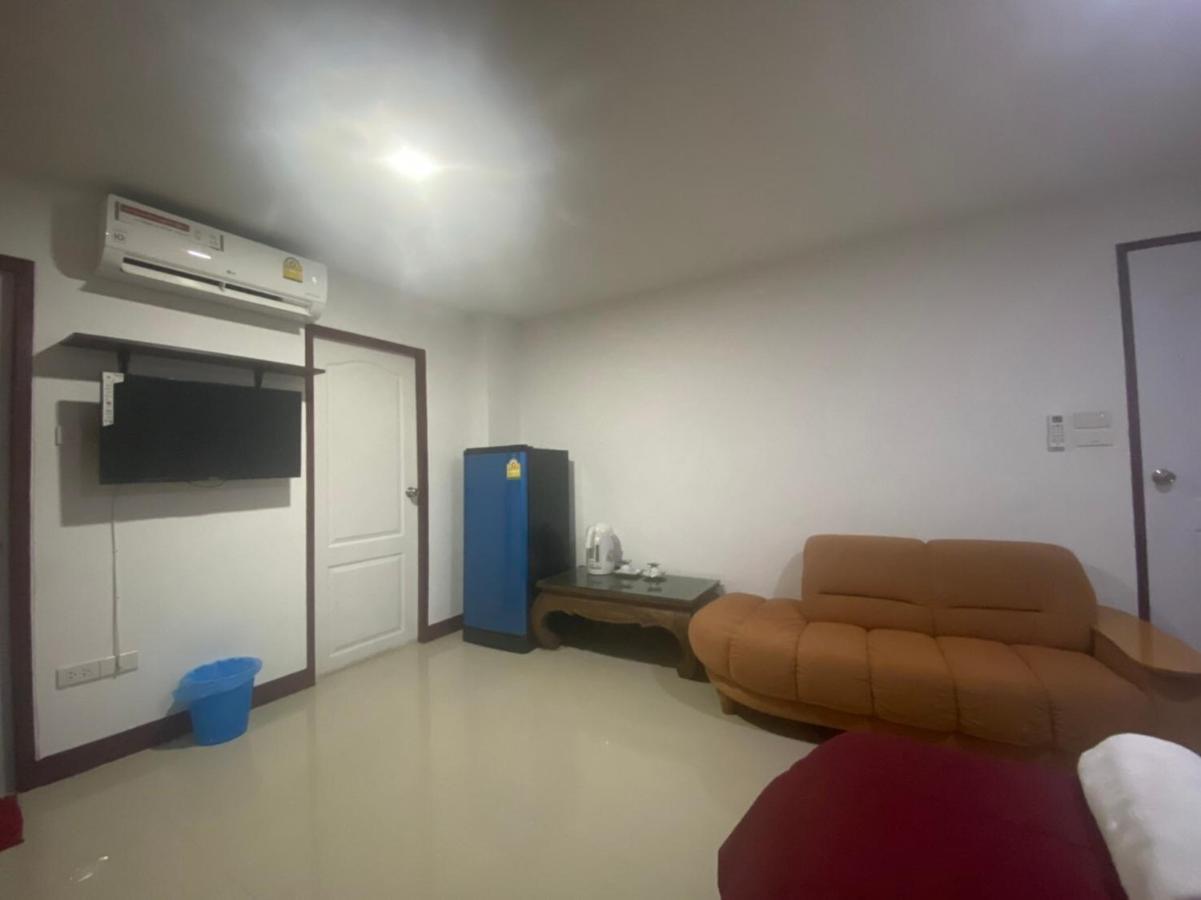 Oyo 1135 Triple A Residence Чиангмай Экстерьер фото