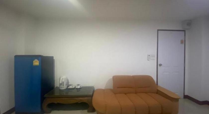 Oyo 1135 Triple A Residence Чиангмай Экстерьер фото